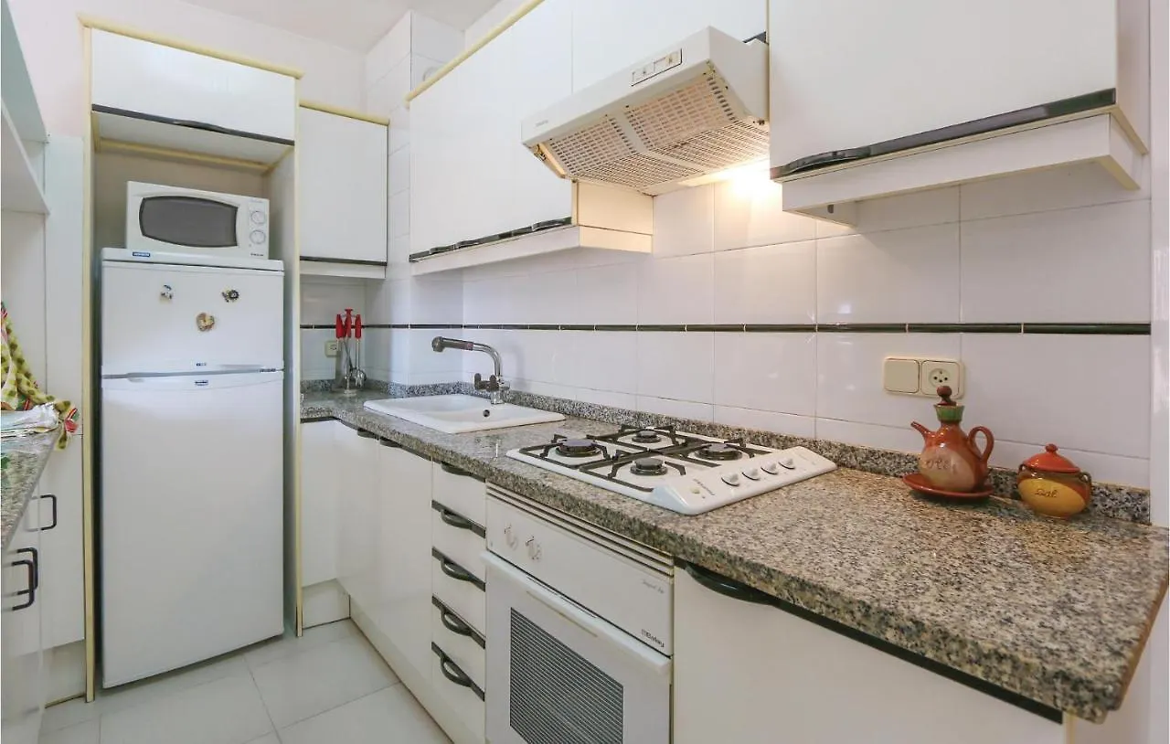 Amazing apartment in Pineda de Mar with 2 Bedrooms&Outdoor swimming pool Spanje